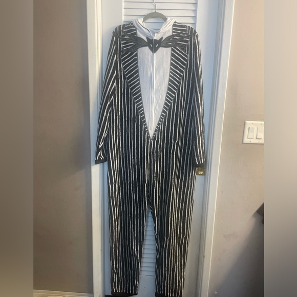 Disney’s Nightmare Before Christmas Jack Skeleton XL Zip Up Onesie Worn 1x - Picture 3 of 4